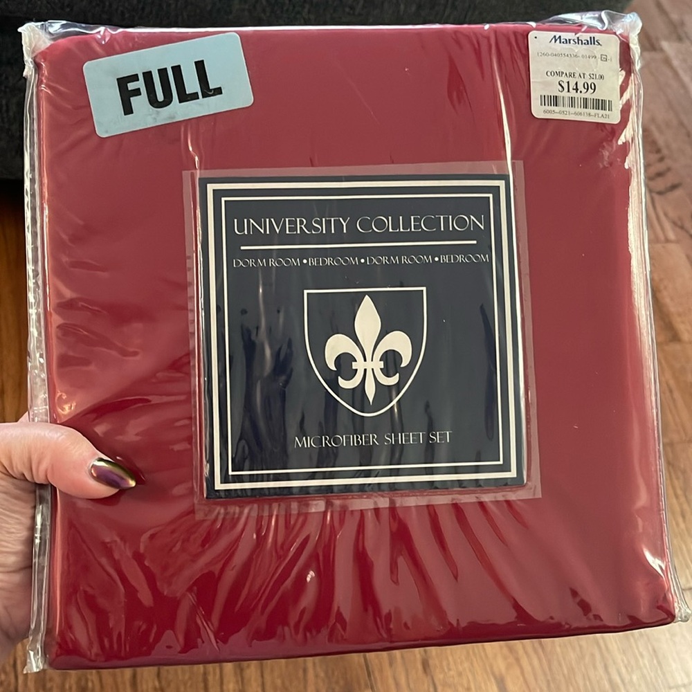 University Collection Full Sheet Set - Red